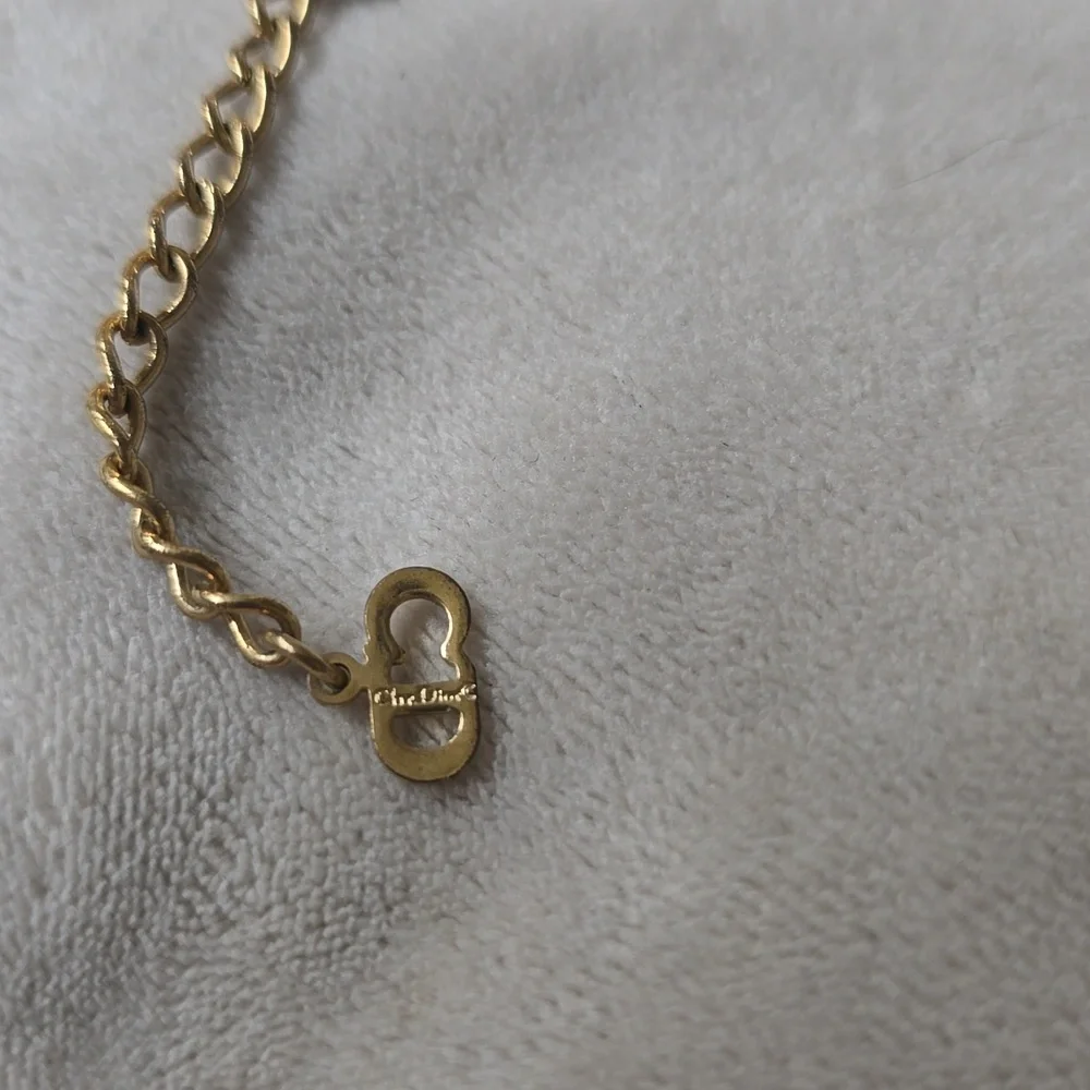 Dior Elegant Gold and Black Vintage Pendant Necklace - Picture 4 of 5